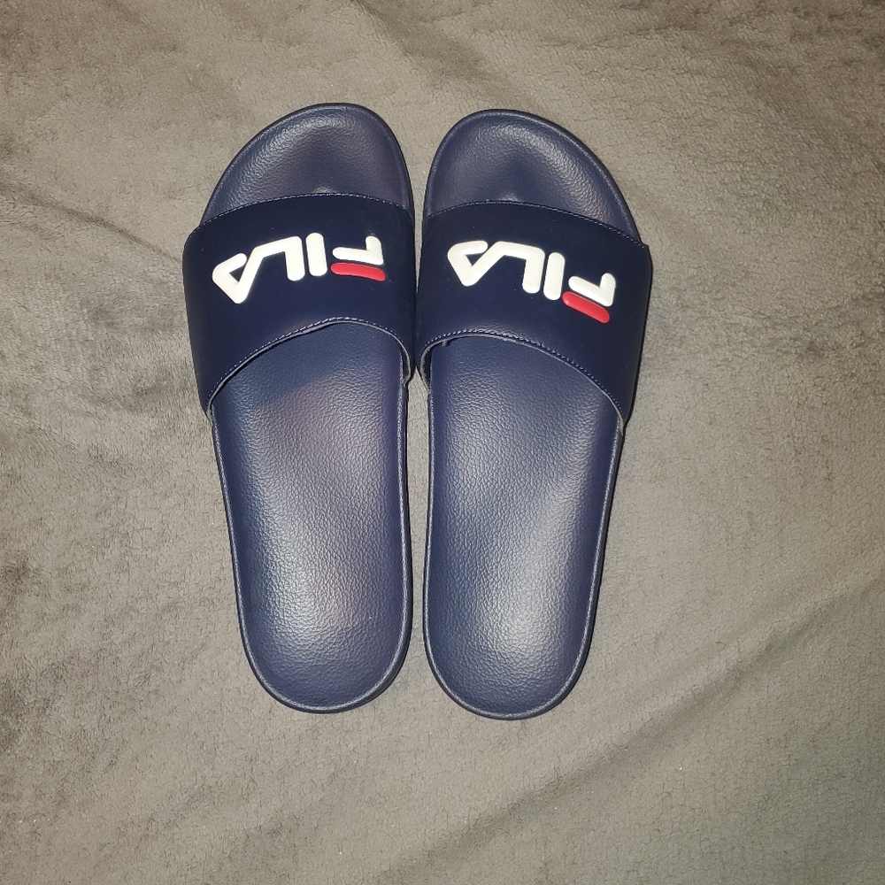 Size 13 Blue Fila Slides